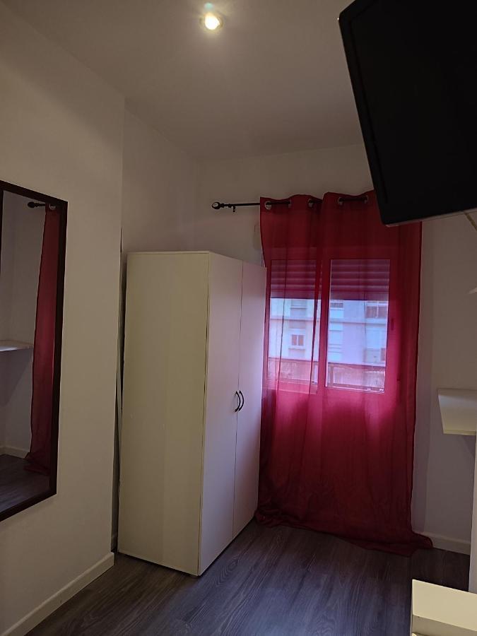 Avenue Rooms Valencia Buitenkant foto